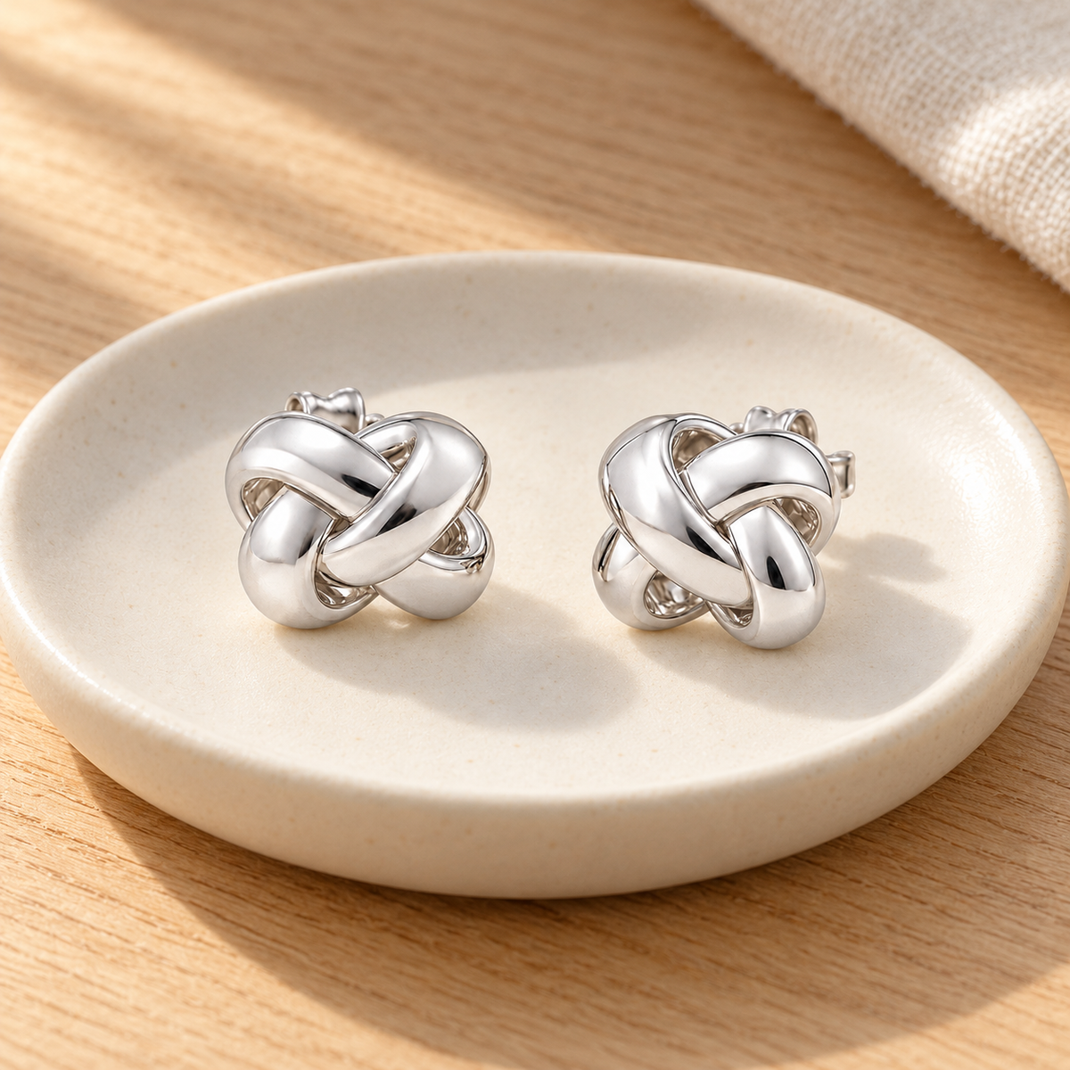 Avelissesw Silver-Tone Knotted Stud Earrings