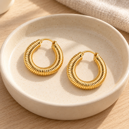 Avelissesw Gold-Tone Ribbed Hoop Earrings